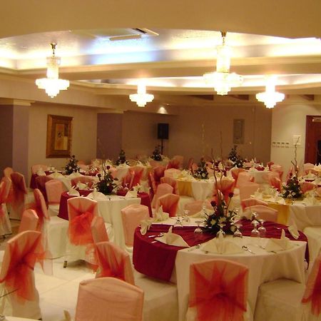 Safeer Plaza Hotel Muscat Exteriör bild