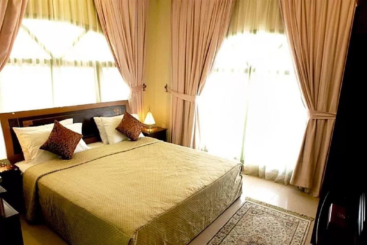 Safeer Plaza Hotel Muscat Exteriör bild