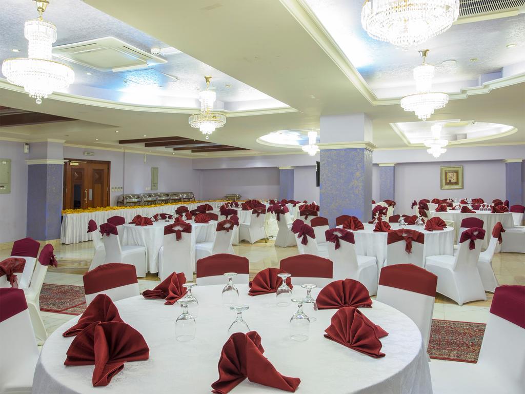 Safeer Plaza Hotel Muscat Exteriör bild
