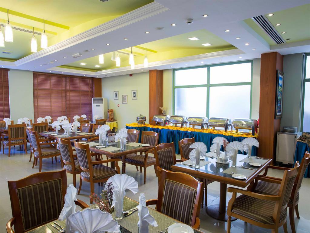 Safeer Plaza Hotel Muscat Exteriör bild