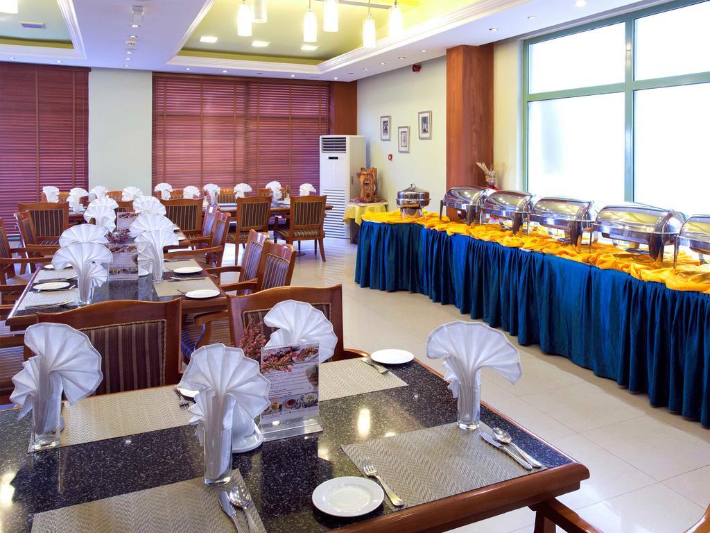 Safeer Plaza Hotel Muscat Exteriör bild