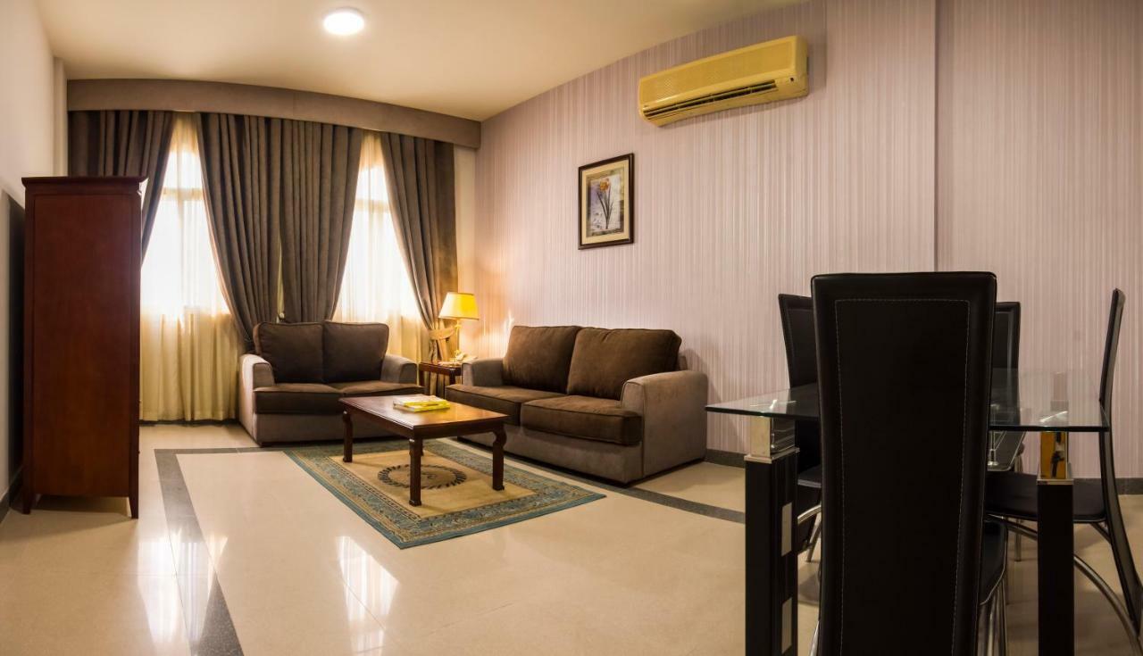 Safeer Plaza Hotel Muscat Exteriör bild