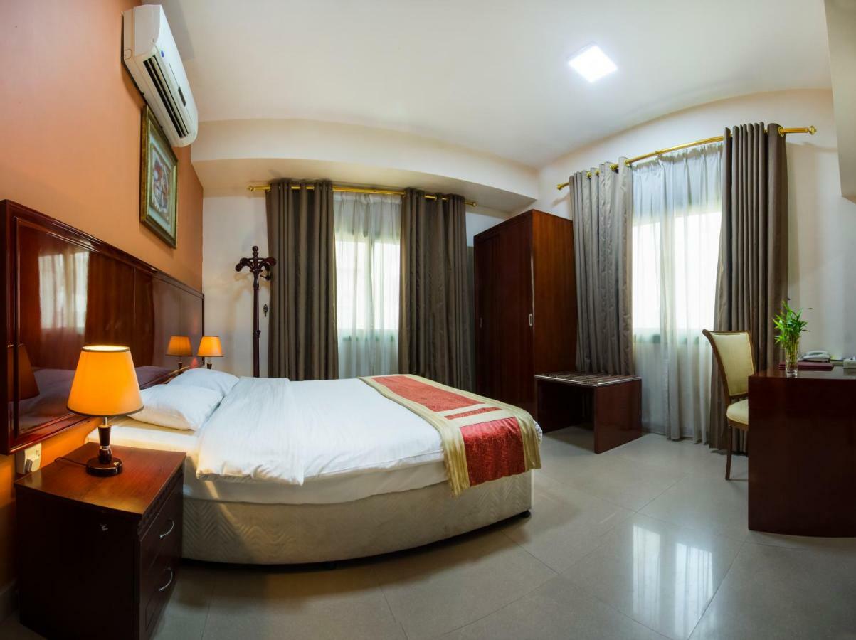 Safeer Plaza Hotel Muscat Exteriör bild